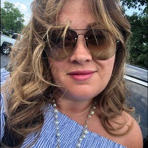 Meet your Posher, Lacey